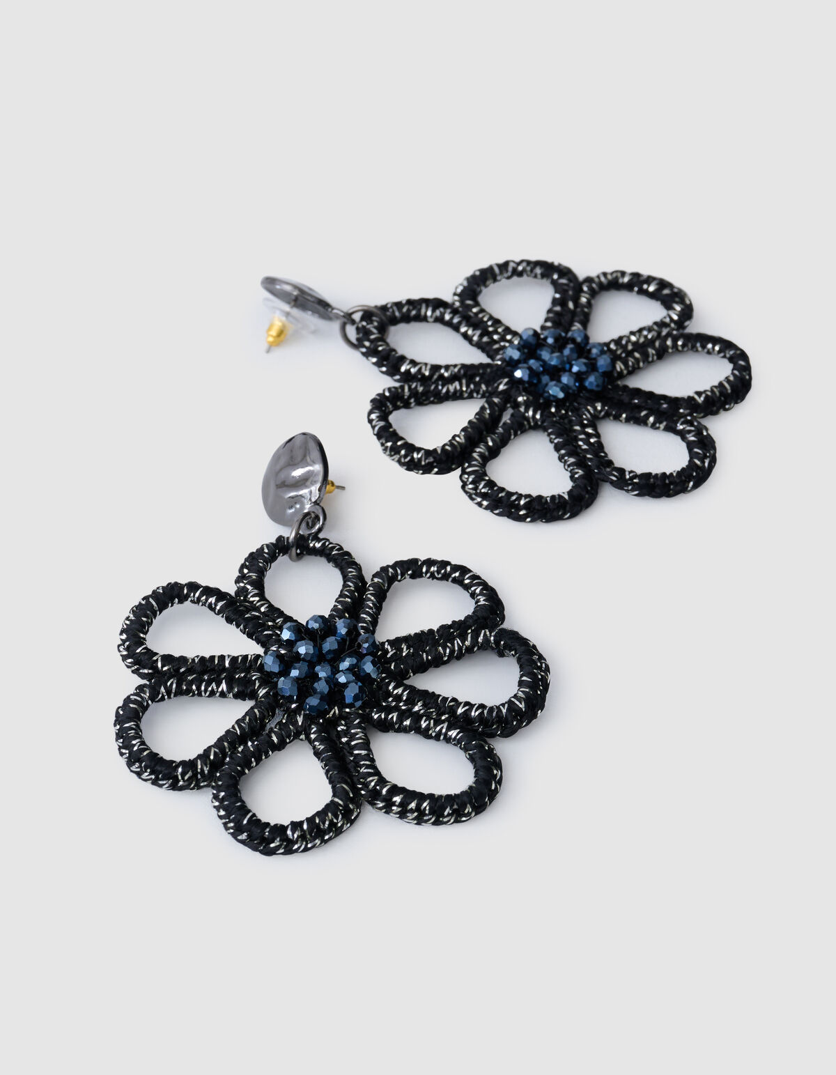 Perlenblumen-Ohrringe Schwarz SHOEBY ACCESSOIRES