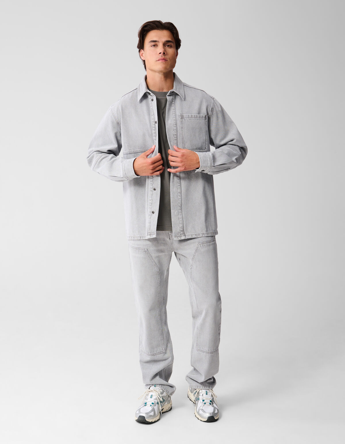 Lockere Tapered Fit Jeans Hellgrau SHOEBY MEN
