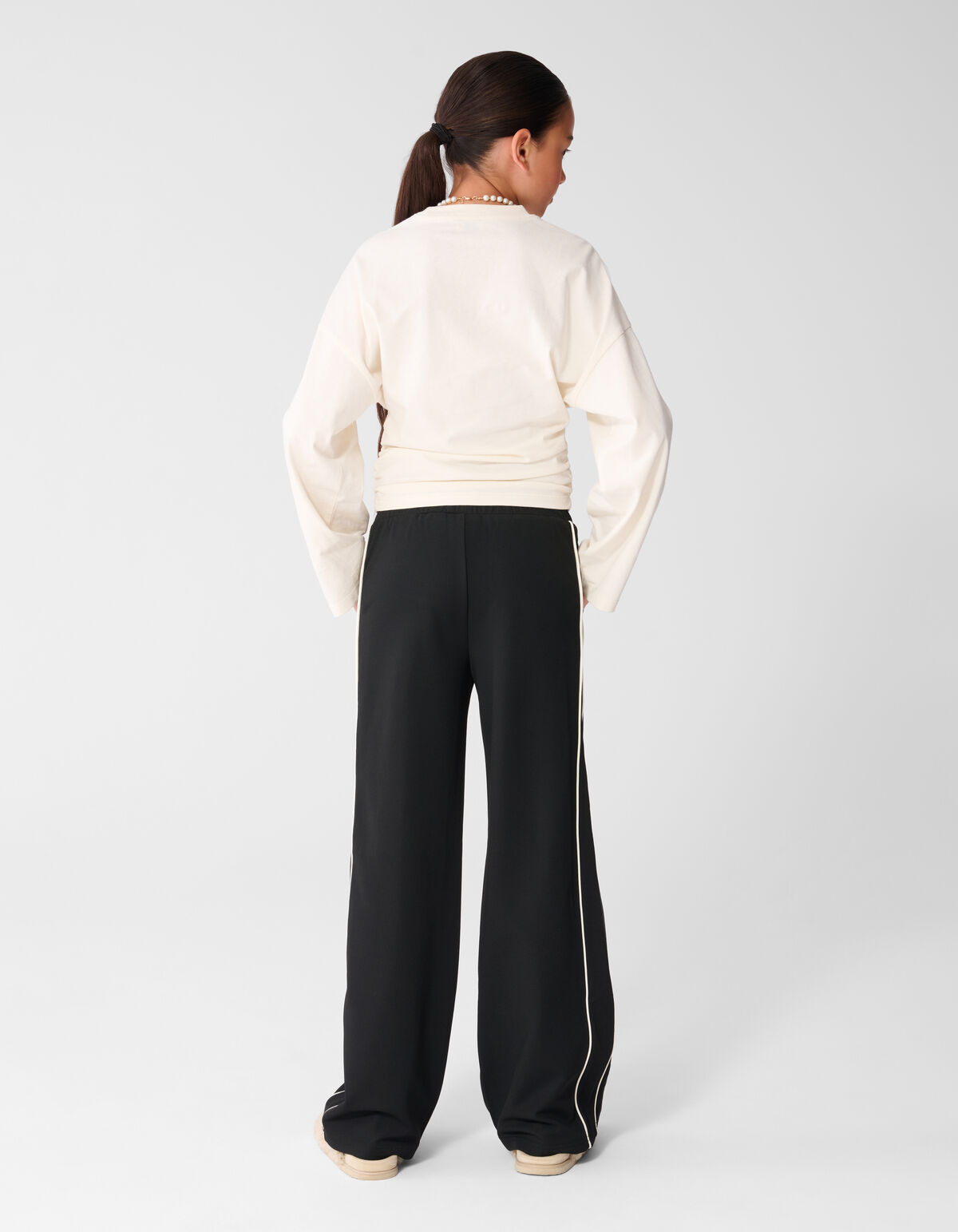 Hose mit weitem Bein und Ziernaht Schwarz SHOEBY GIRLS