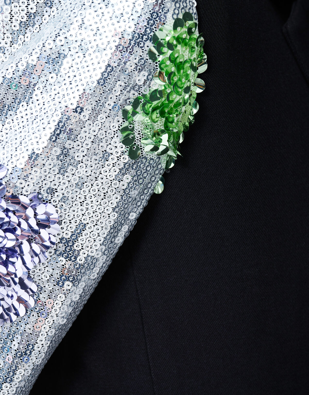 Schwarzer Blazer mit Blumen-Paillettenbesatz SHOEBY GIRLS