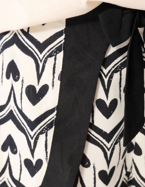 Herz-Print Skort Gebrochen Wei&szlig;/Schwarz SHOEBY GIRLS