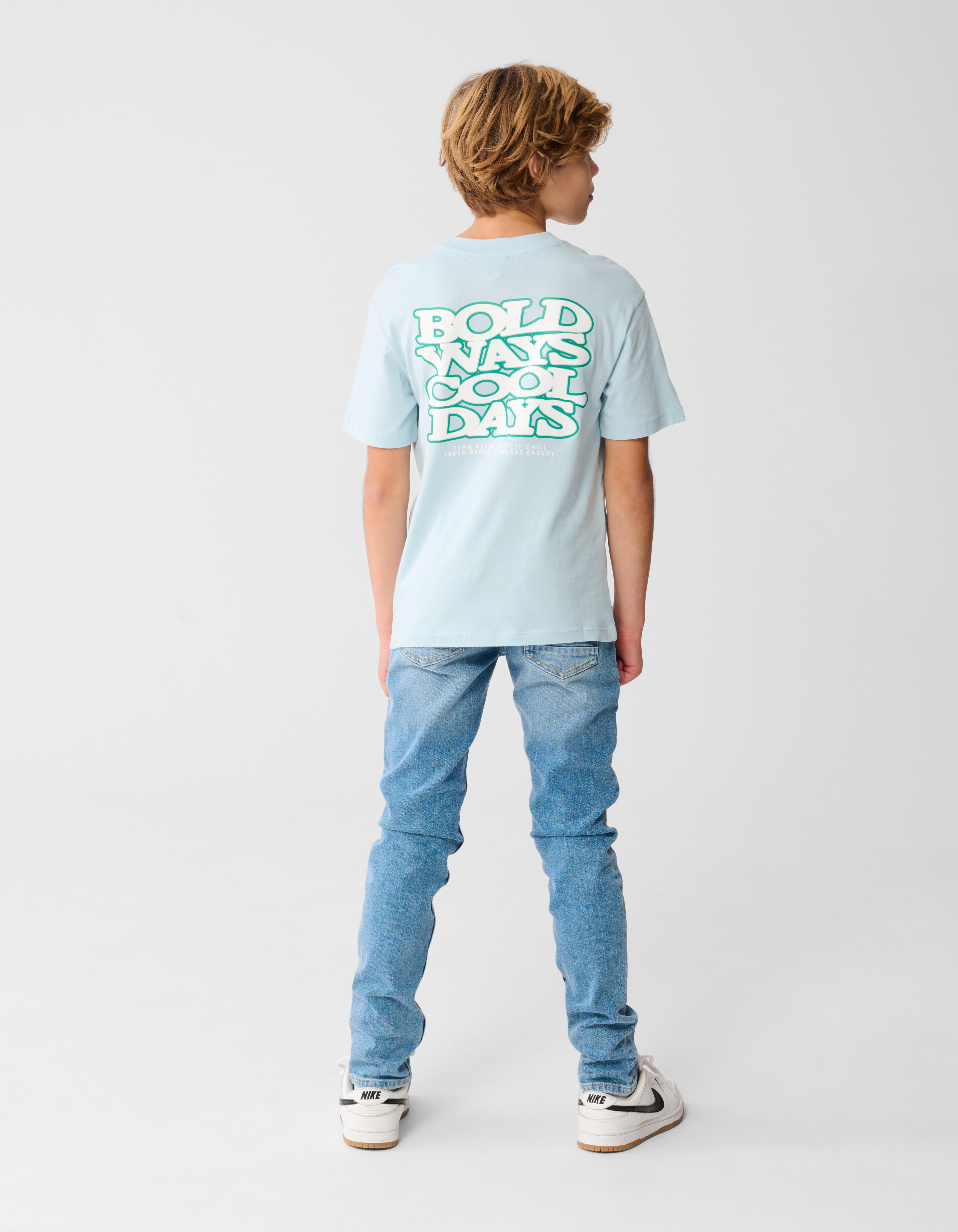 Bold Days Artwork T-Shirt Hellblau SHOEBY BOYS