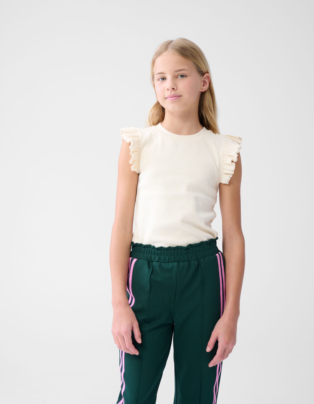 Ruffle Rib Top Off White SHOEBY GIRLS