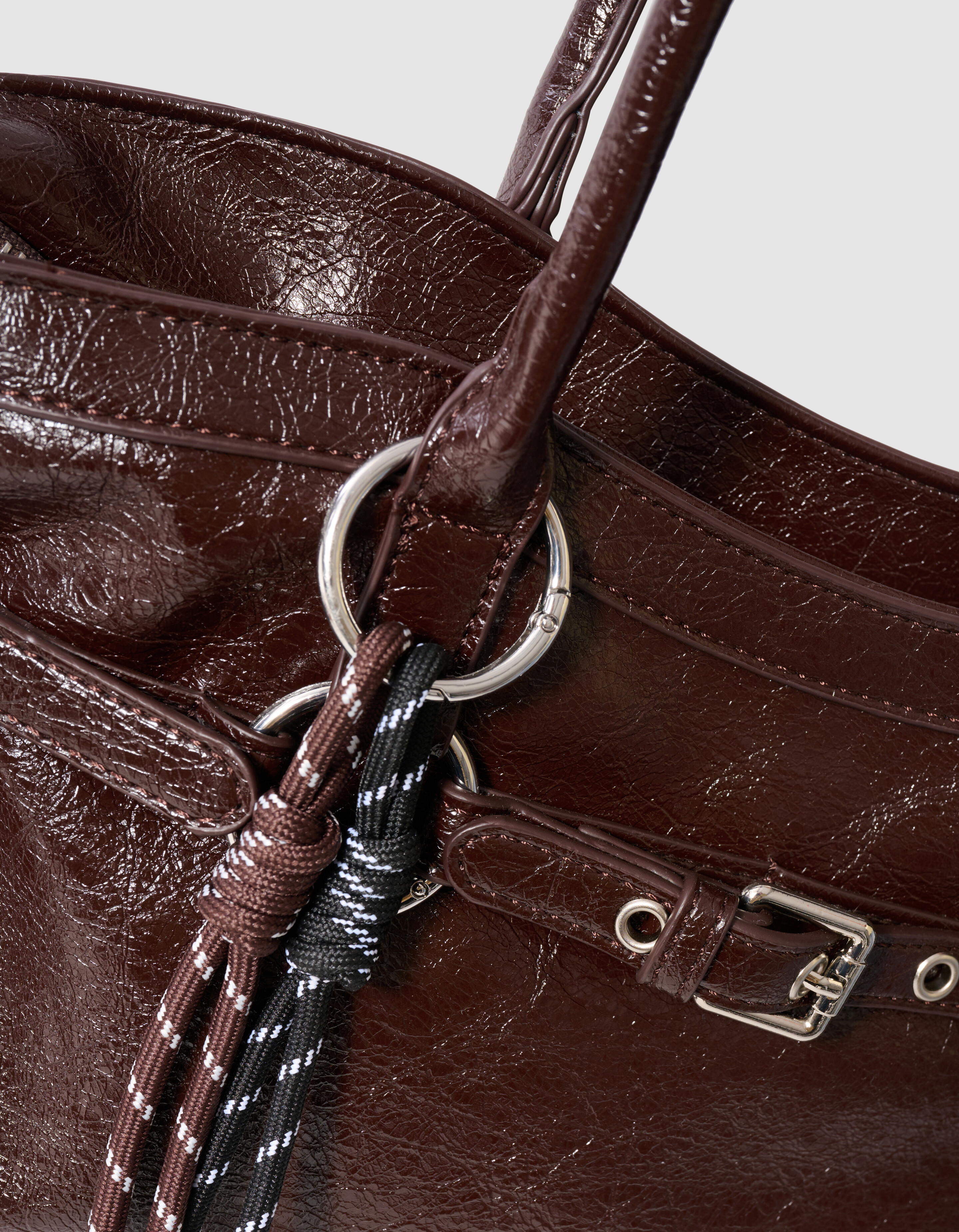 Shiny Baguette Tasche Dunkelbraun SHOEBY ACCESSOIRES