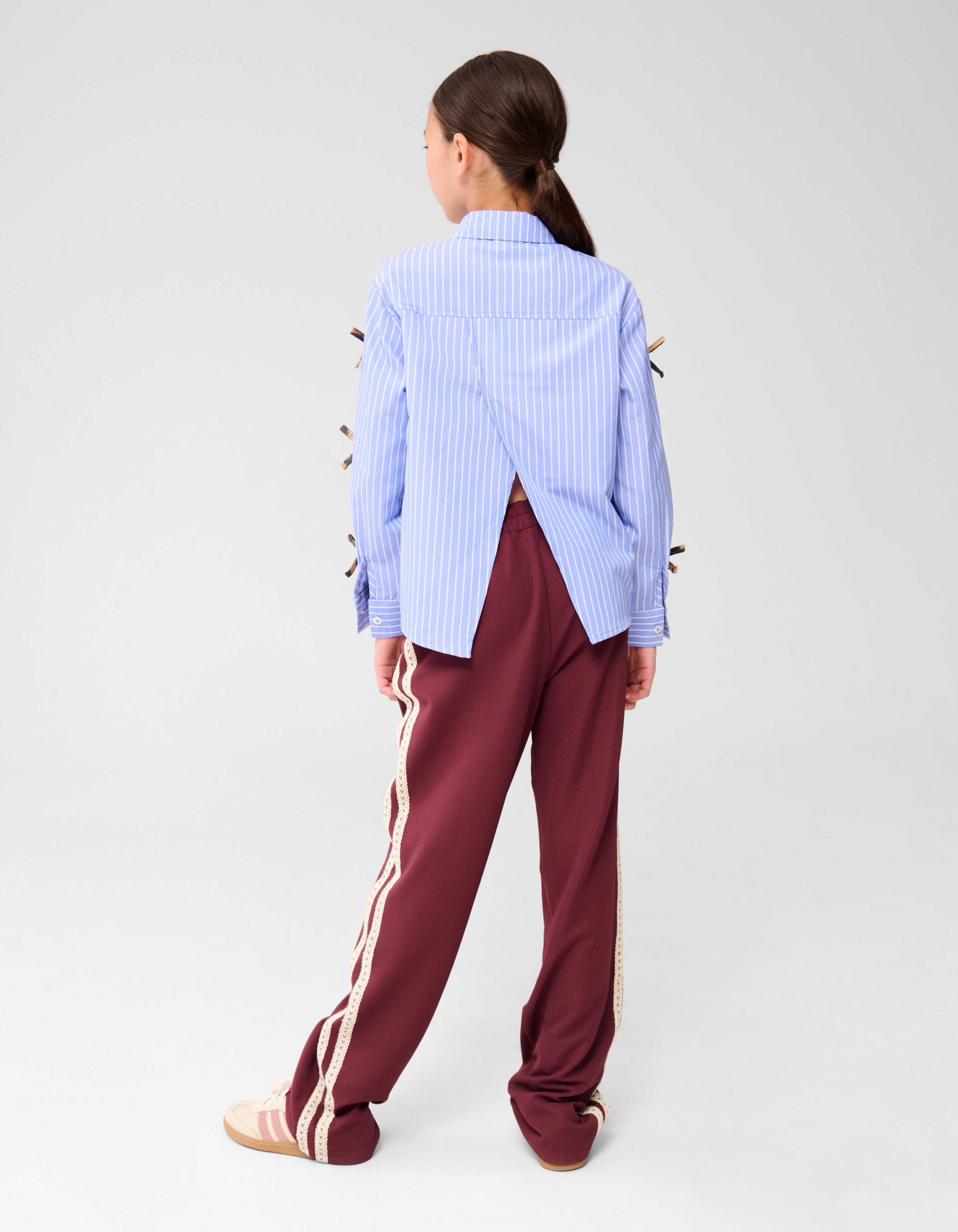 Nadelstreifen-Krawattenbluse Blau SHOEBY GIRLS