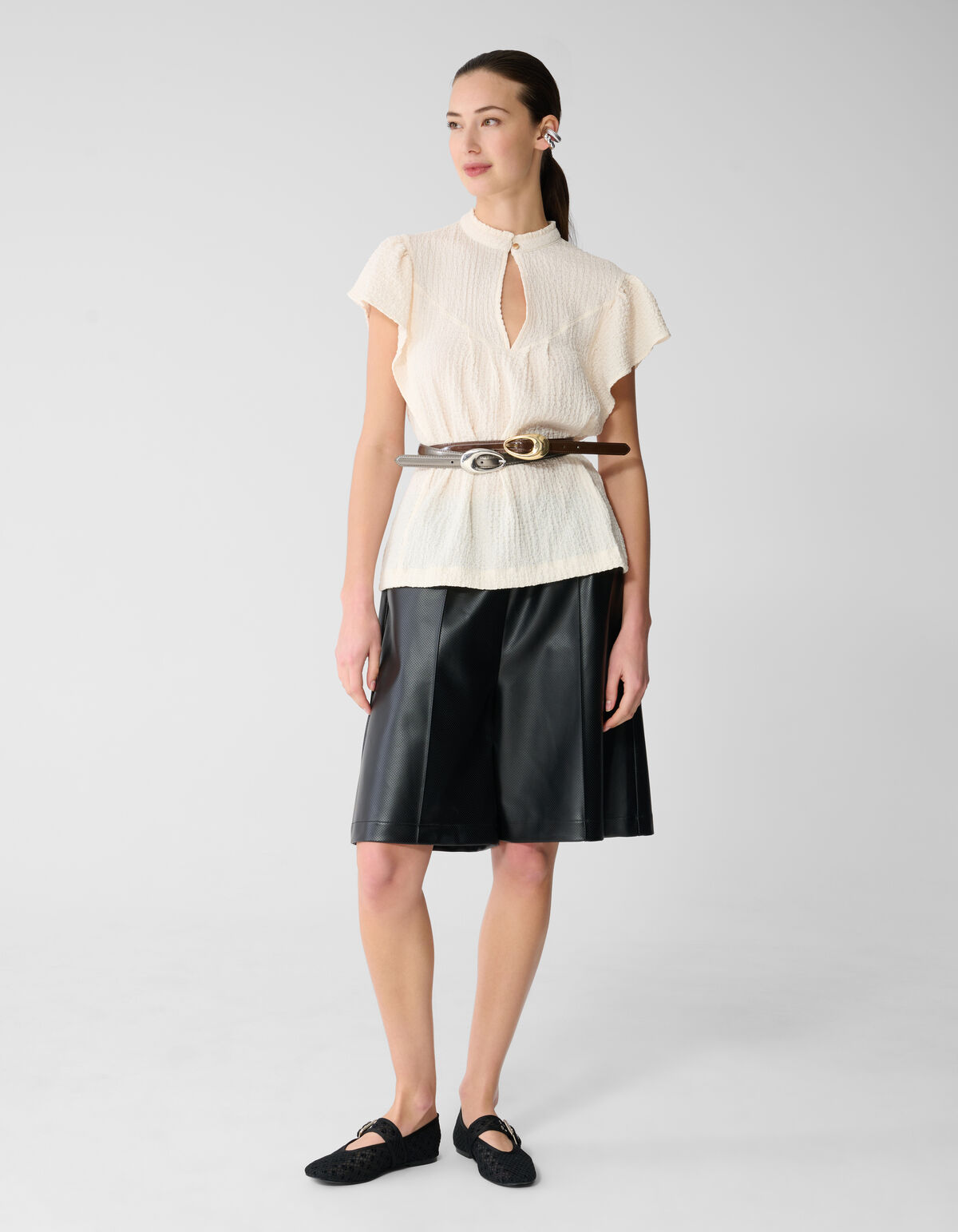 Crinkle Ruffle Top Off-White SHOEBY WOMEN