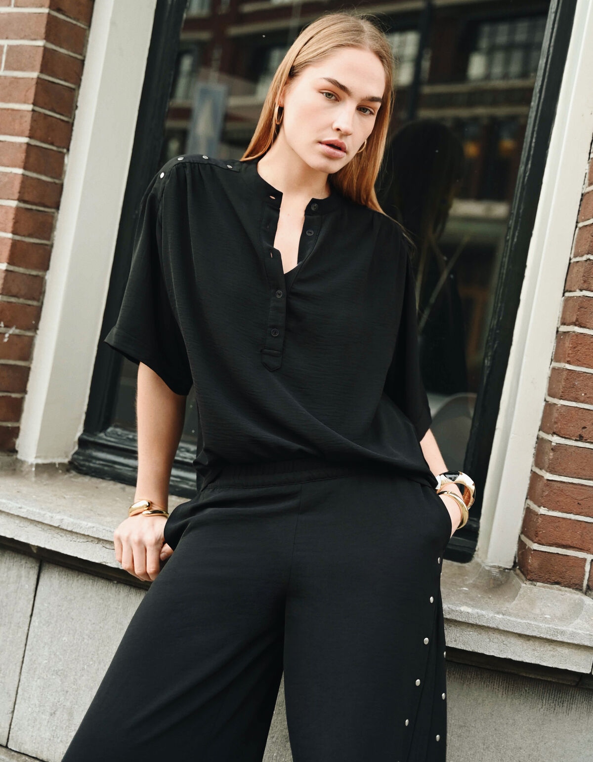 Twist-Bluse mit Nieten Schwarz SHOEBY WOMEN