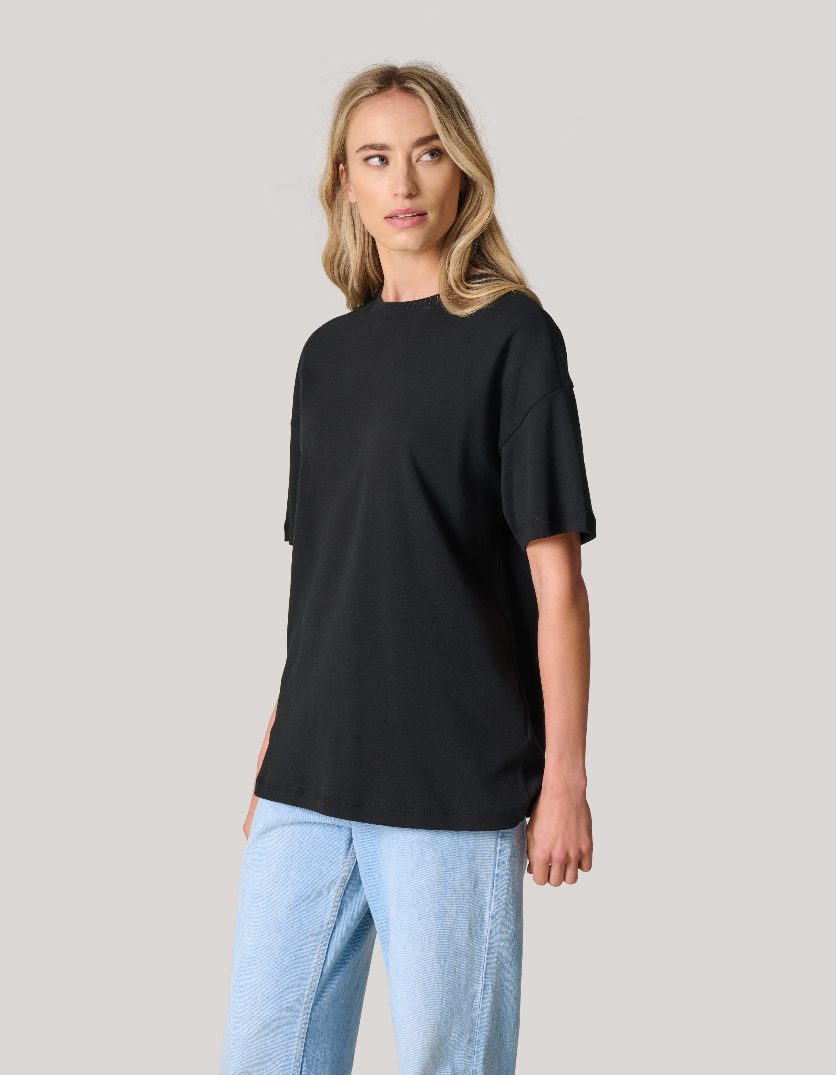 Basic-T-Shirt in Übergröße Schwarz SHOEBY WOMEN