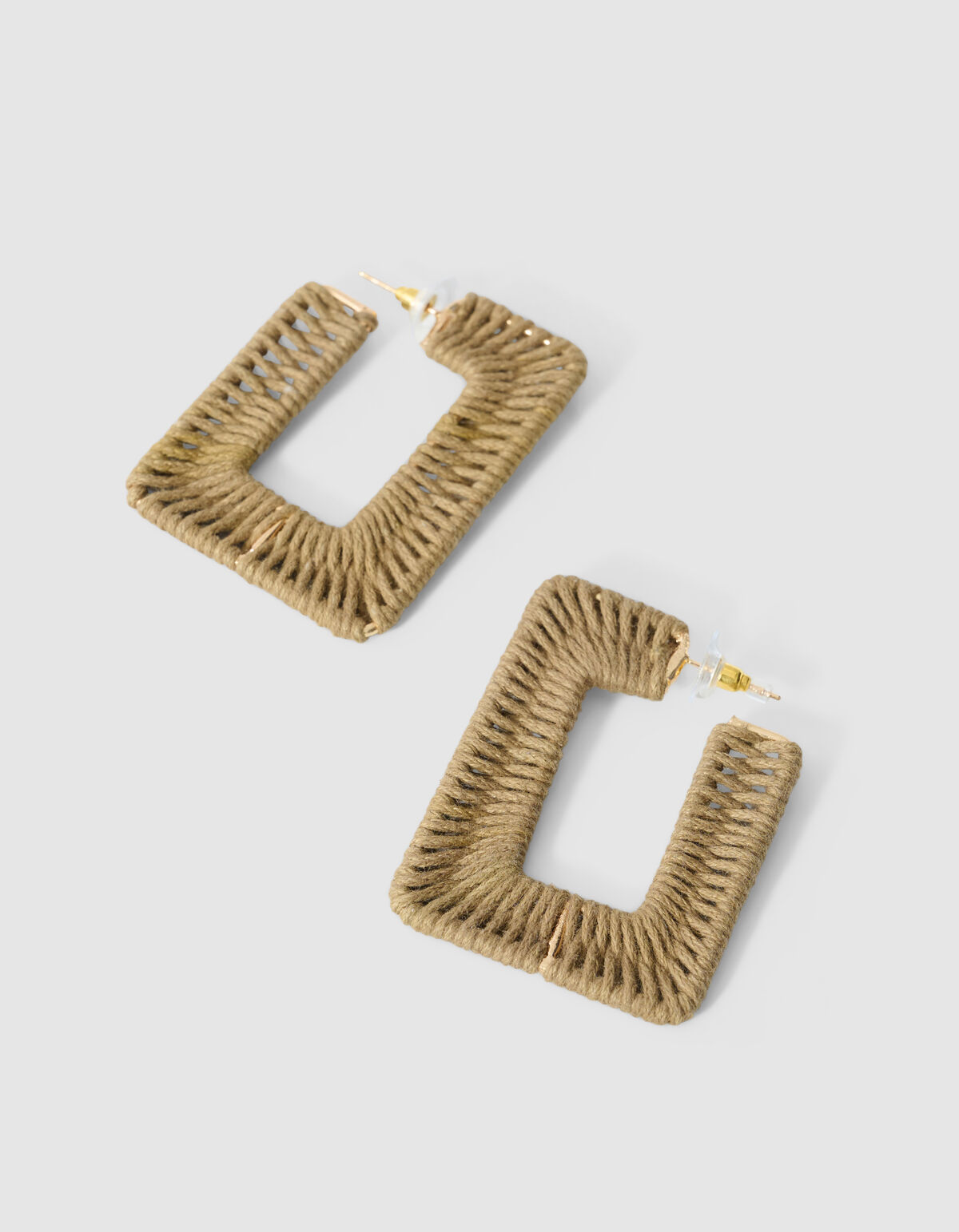 Quadratische Raffia-Ohrringe Gr&uuml;n SHOEBY ACCESSOIRES