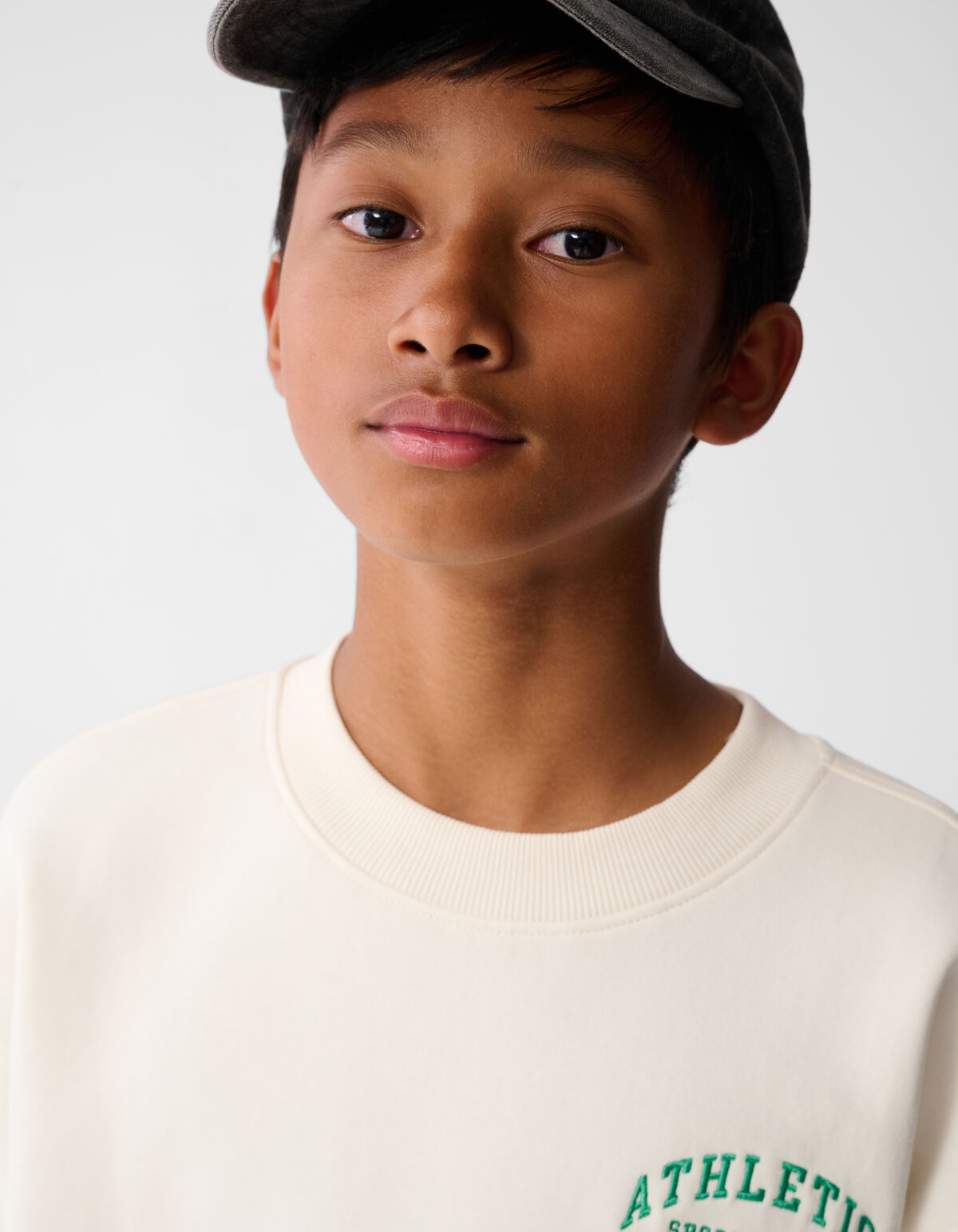 Athletic Artwork Pullover Off White SHOEBY BOYS