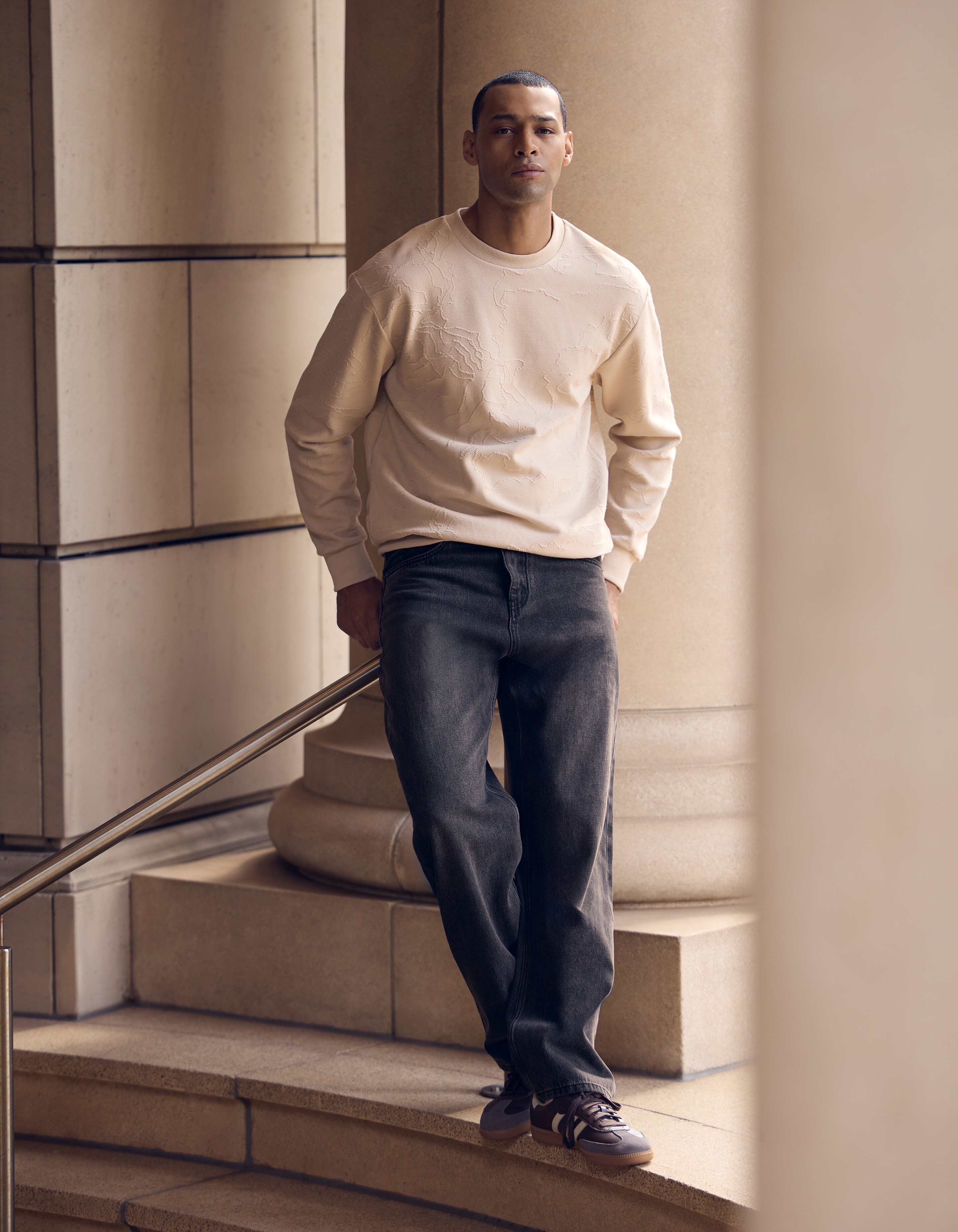 Baggy Fit Jeans Dunkelgrau L34 SHOEBY MEN