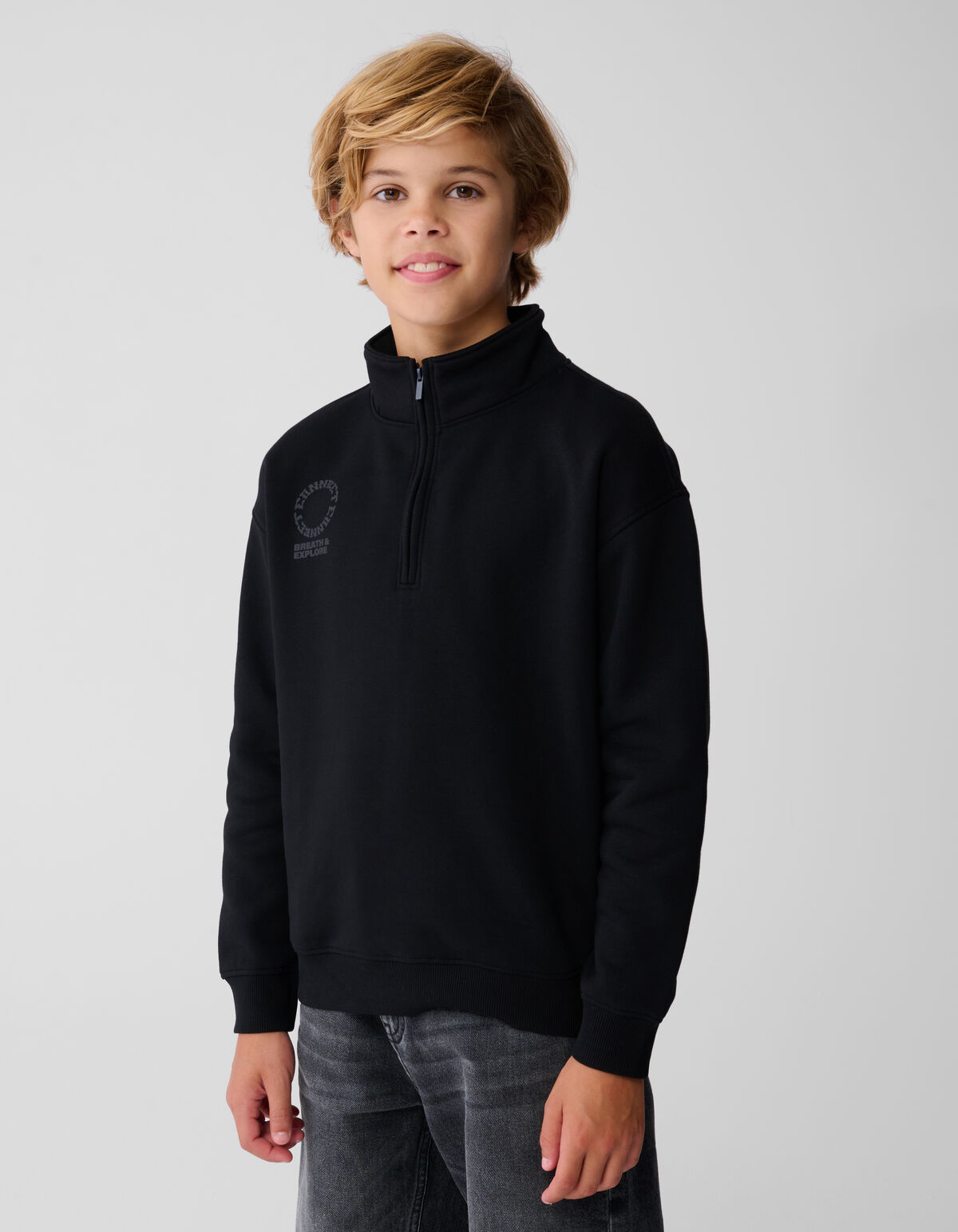 Schwarzer Pullover mit halbem Rei&szlig;verschluss SHOEBY BOYS