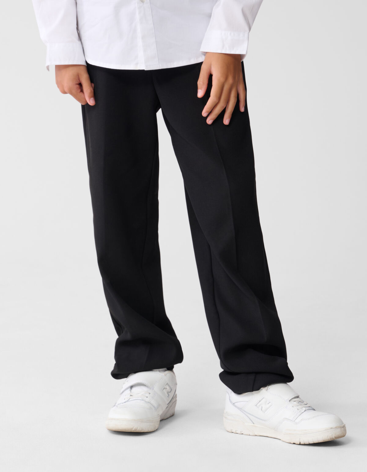 Basic Straight Fit Hose Schwarz SHOEBY BOYS