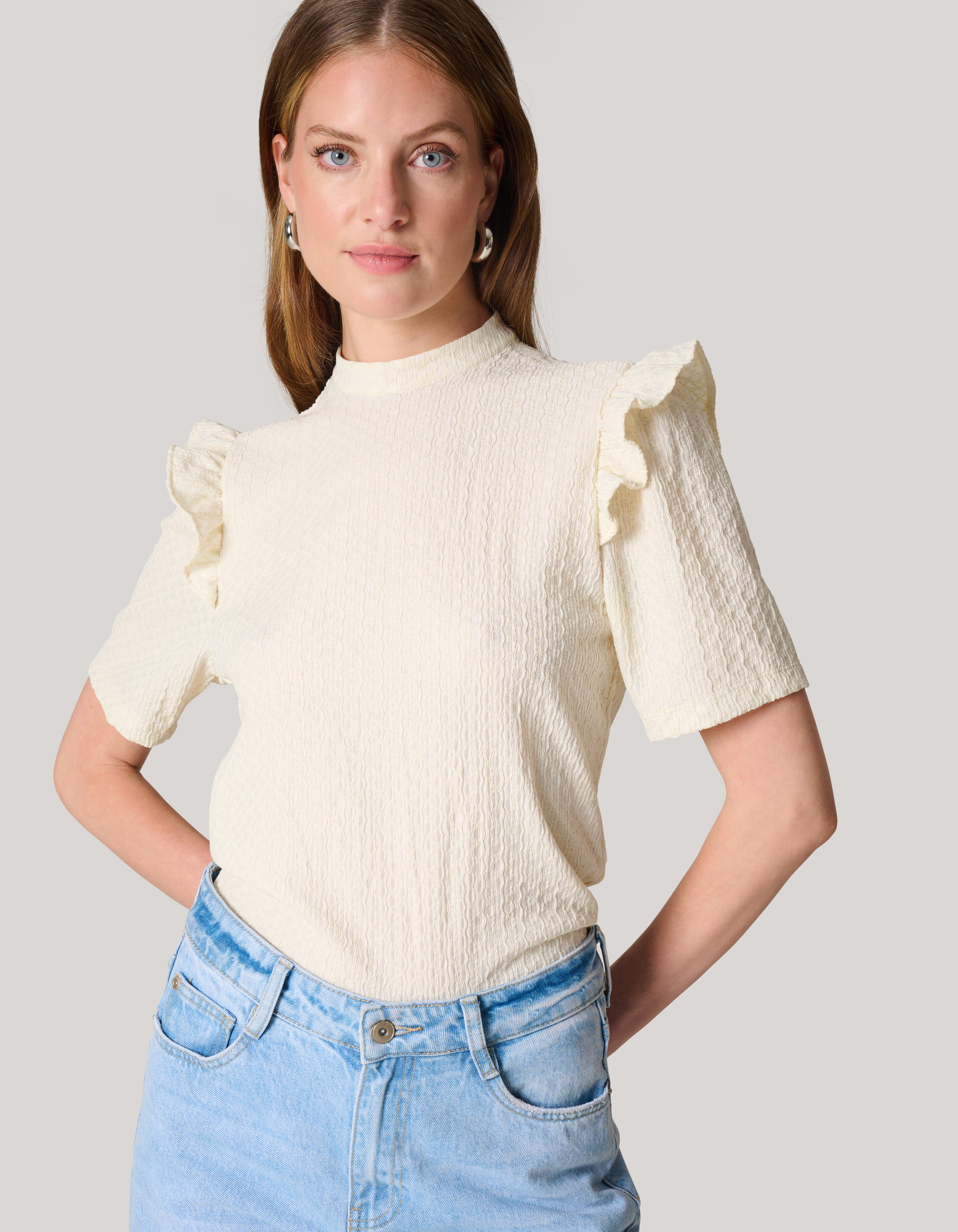 Crinkle Ruffle Top Wit SHOEBY WOMEN