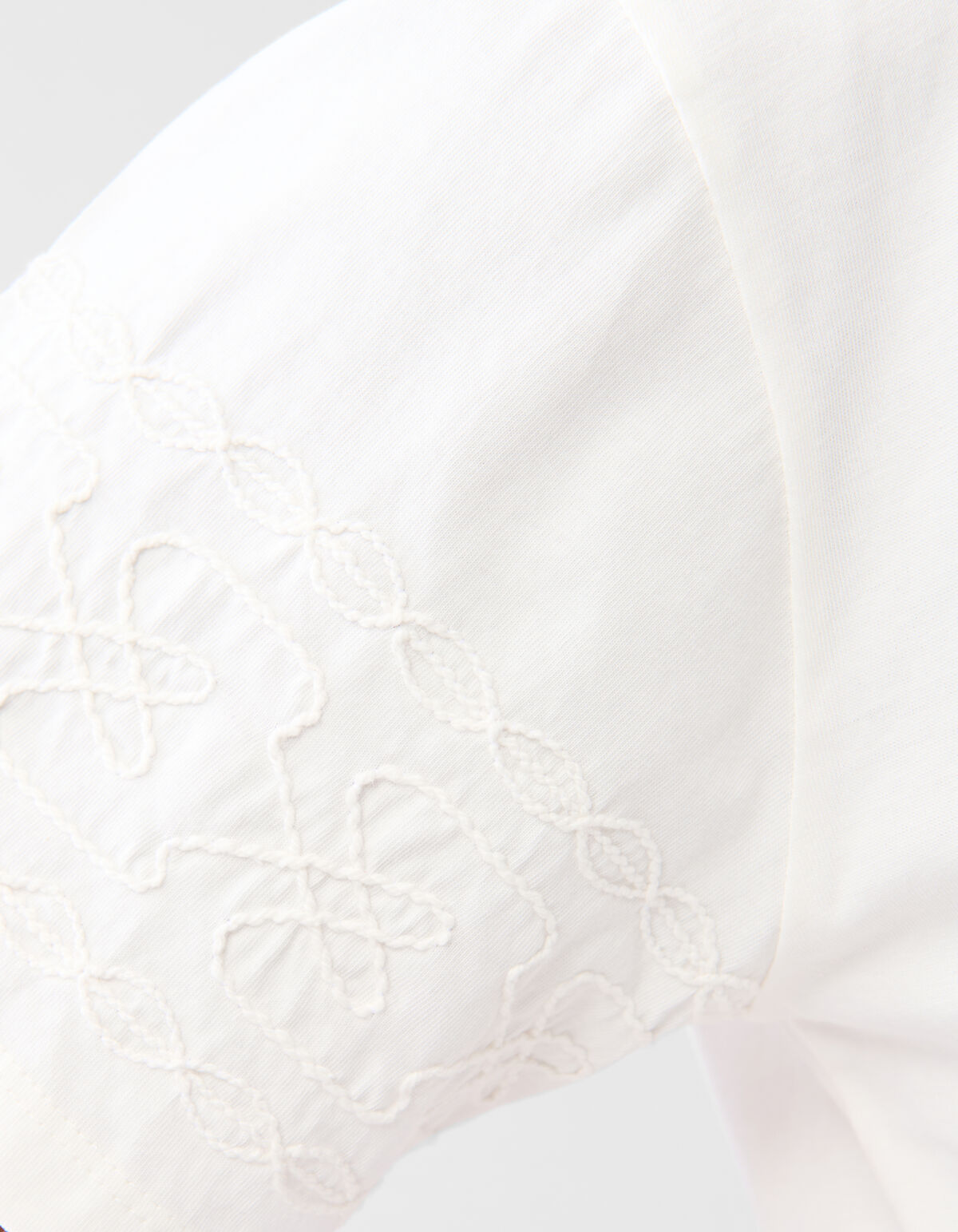 Cord-Stickerei T-Shirt Off White von Fred SHOEBY WOMEN