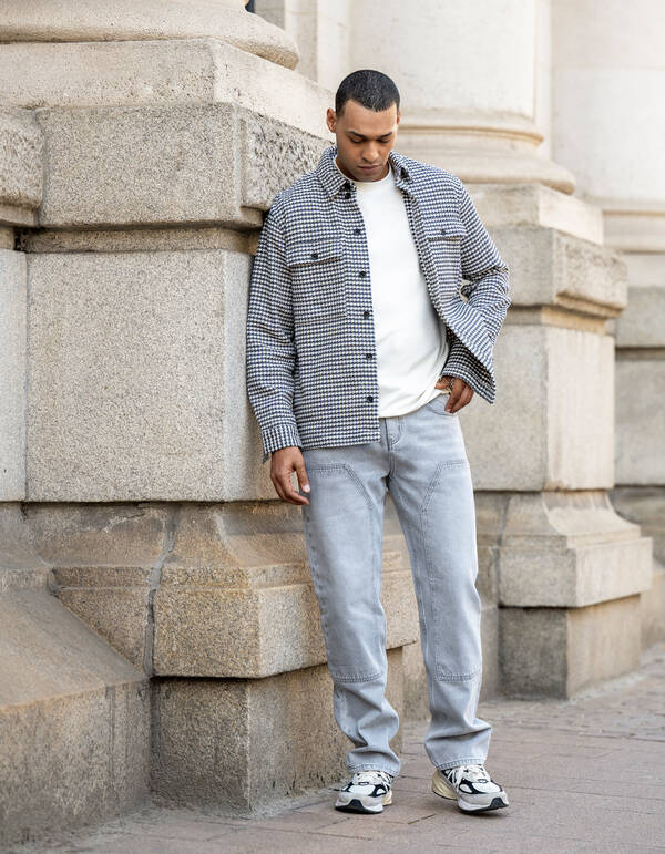 Lockere Tapered Fit Jeans Hellgrau SHOEBY MEN