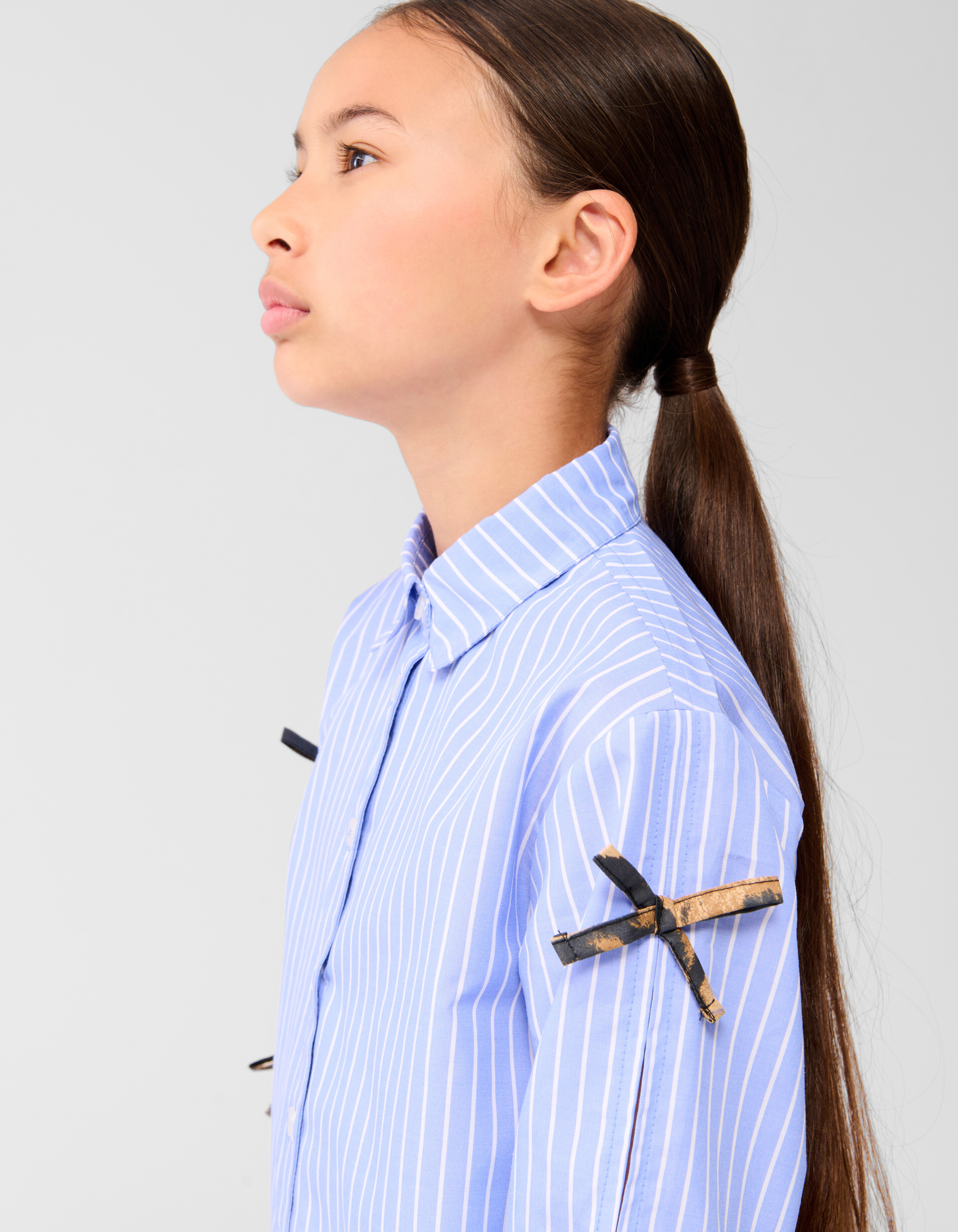 Nadelstreifen-Krawattenbluse Blau SHOEBY GIRLS