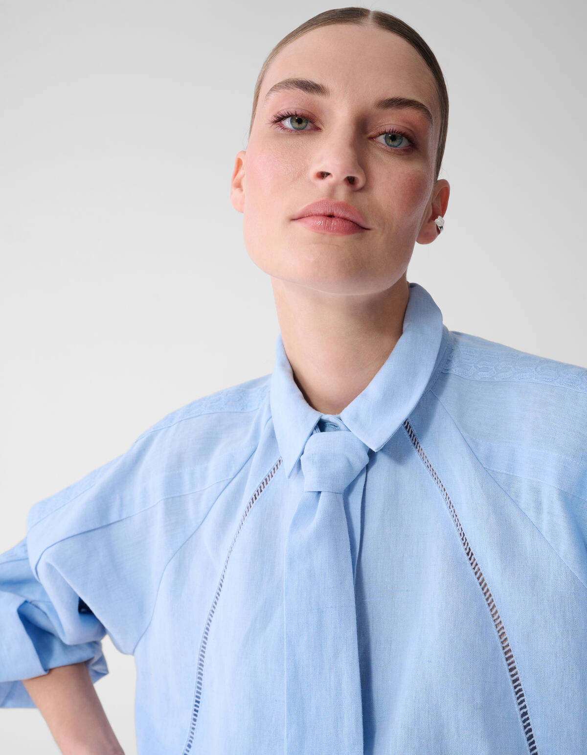 Plissierte Stickbluse Hellblau von Mieke SHOEBY WOMEN