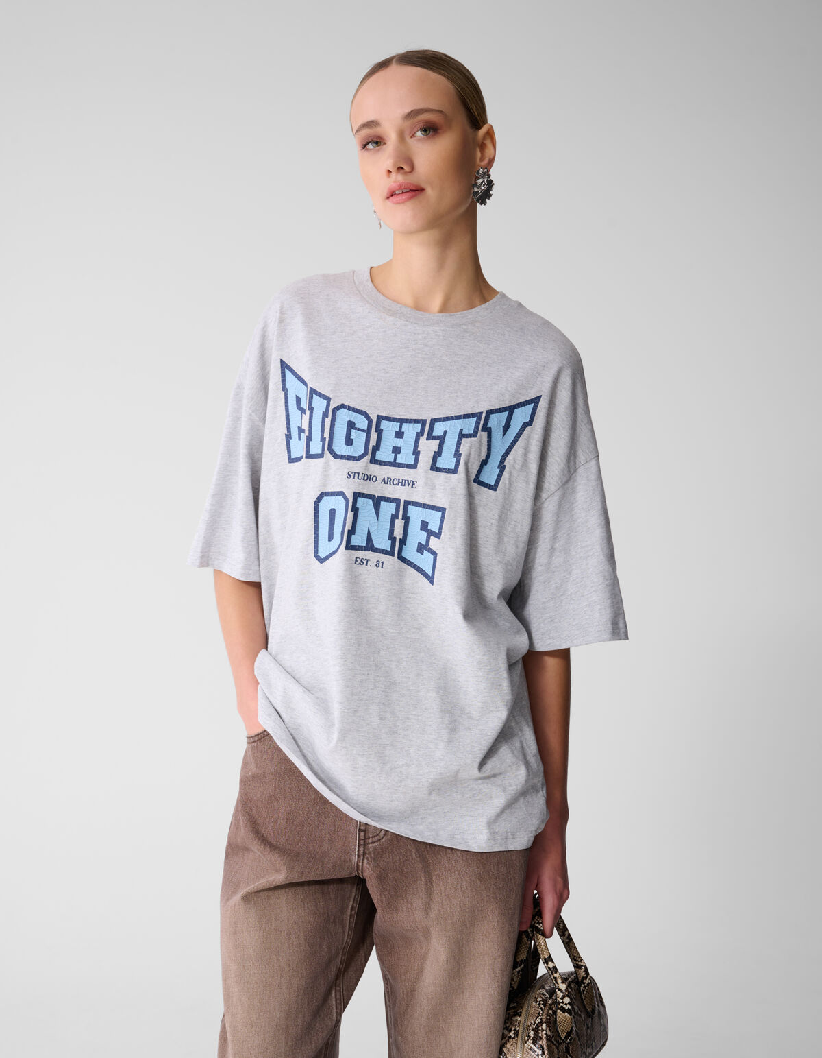 Eighty One Artwork T-Shirt Hellgrau SHOEBY WOMEN