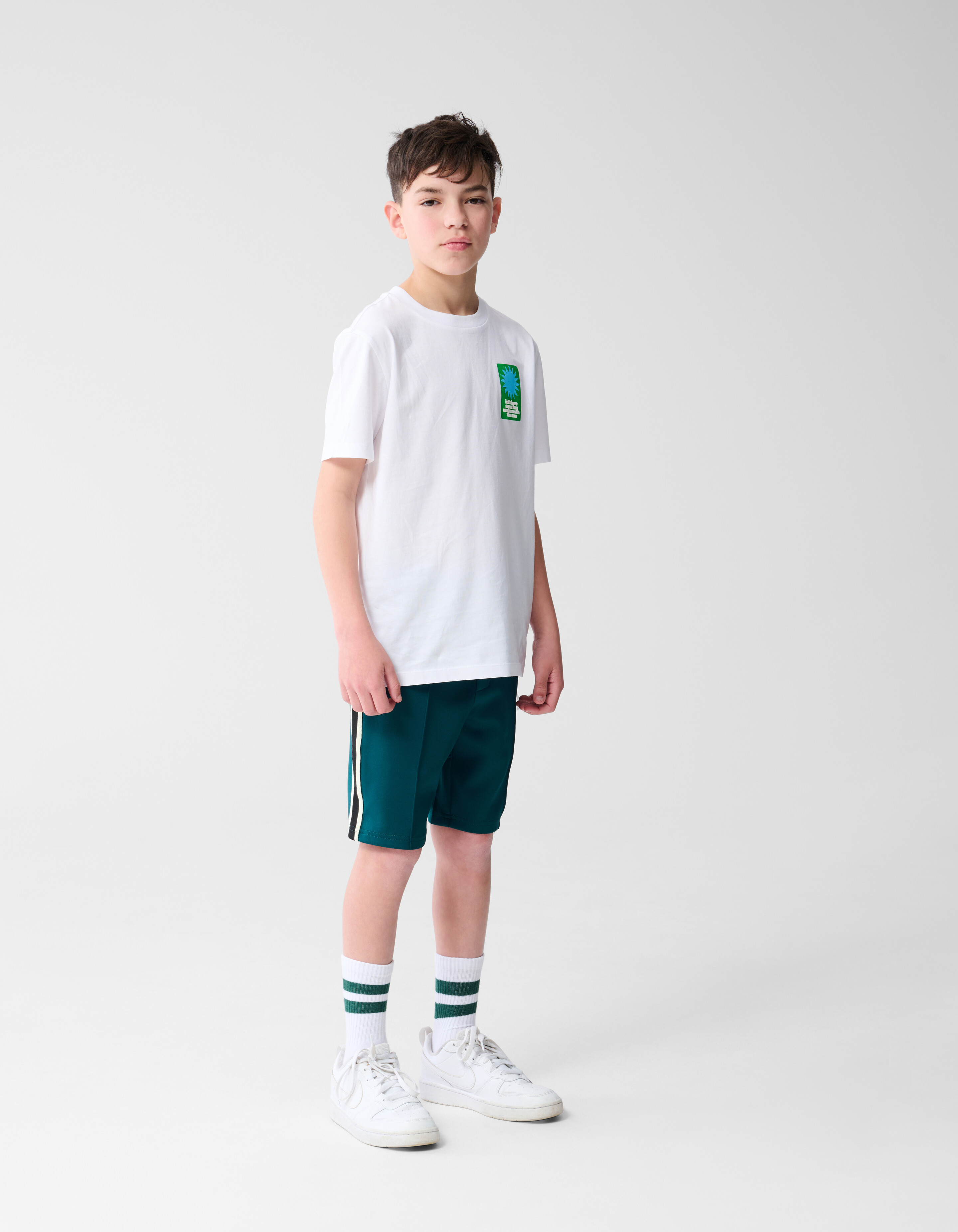 Sportliche Short Dunkelgrün SHOEBY BOYS