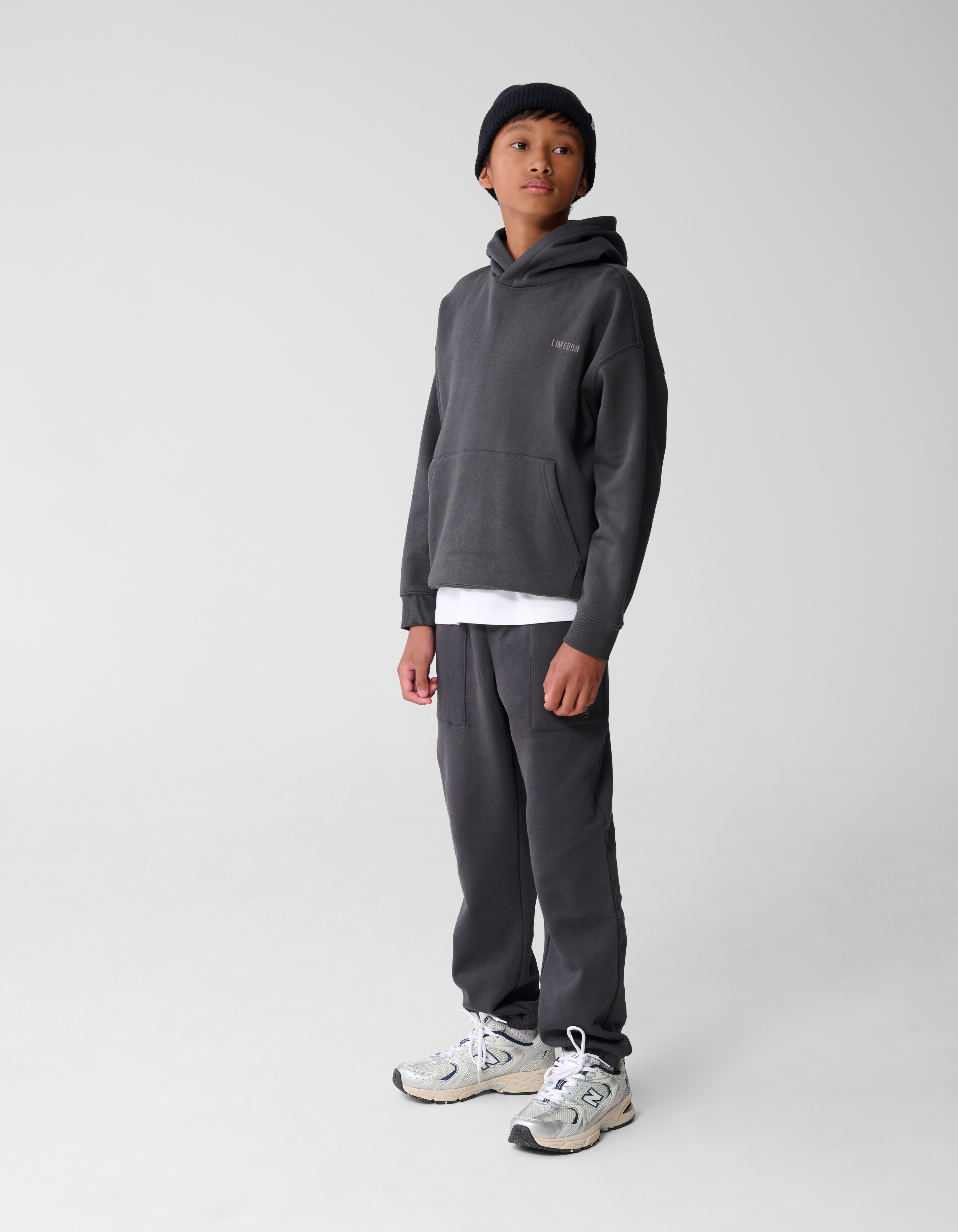 Chill Artwork Hoodie Dunkelgrau SHOEBY BOYS