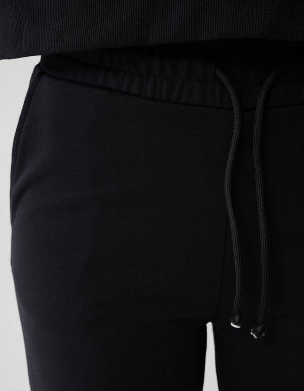 Jogginghose mit weitem Bein in Schwarz SHOEBY WOMEN