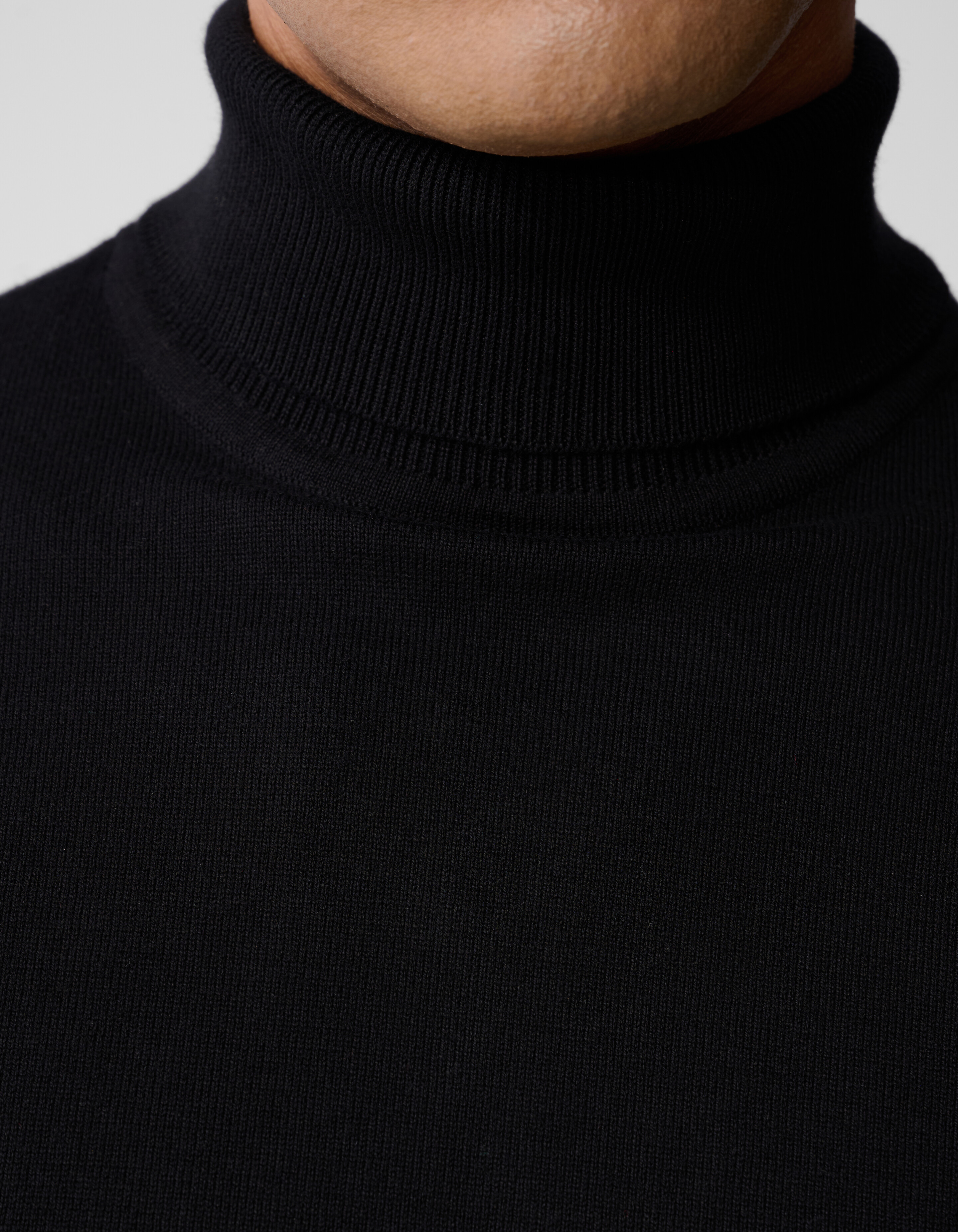 Strickpullover mit Rollkragen Schwarz SHOEBY MEN