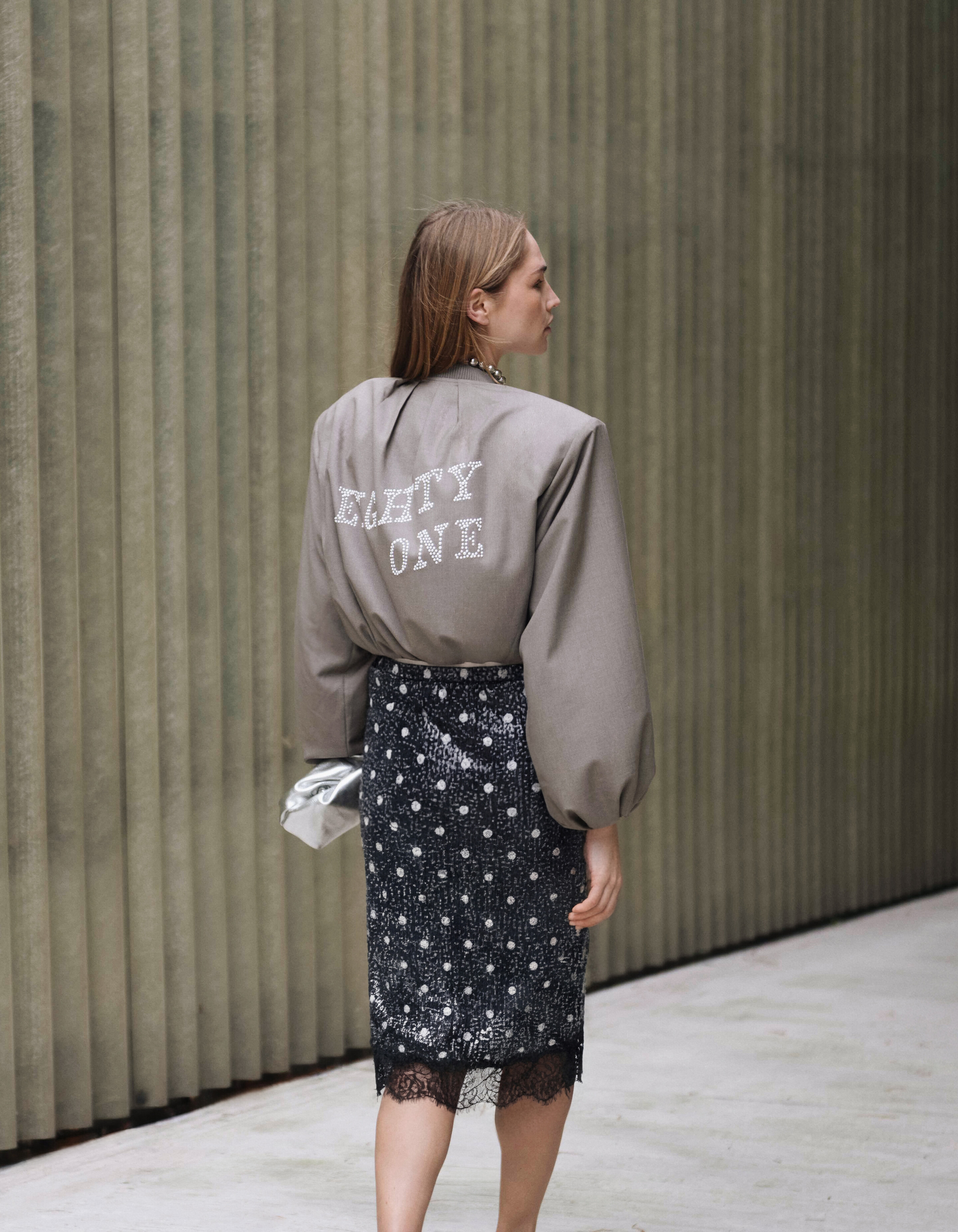 &Uuml;bergro&szlig;e Perlen-Bomberjacke Taupe SHOEBY WOMEN