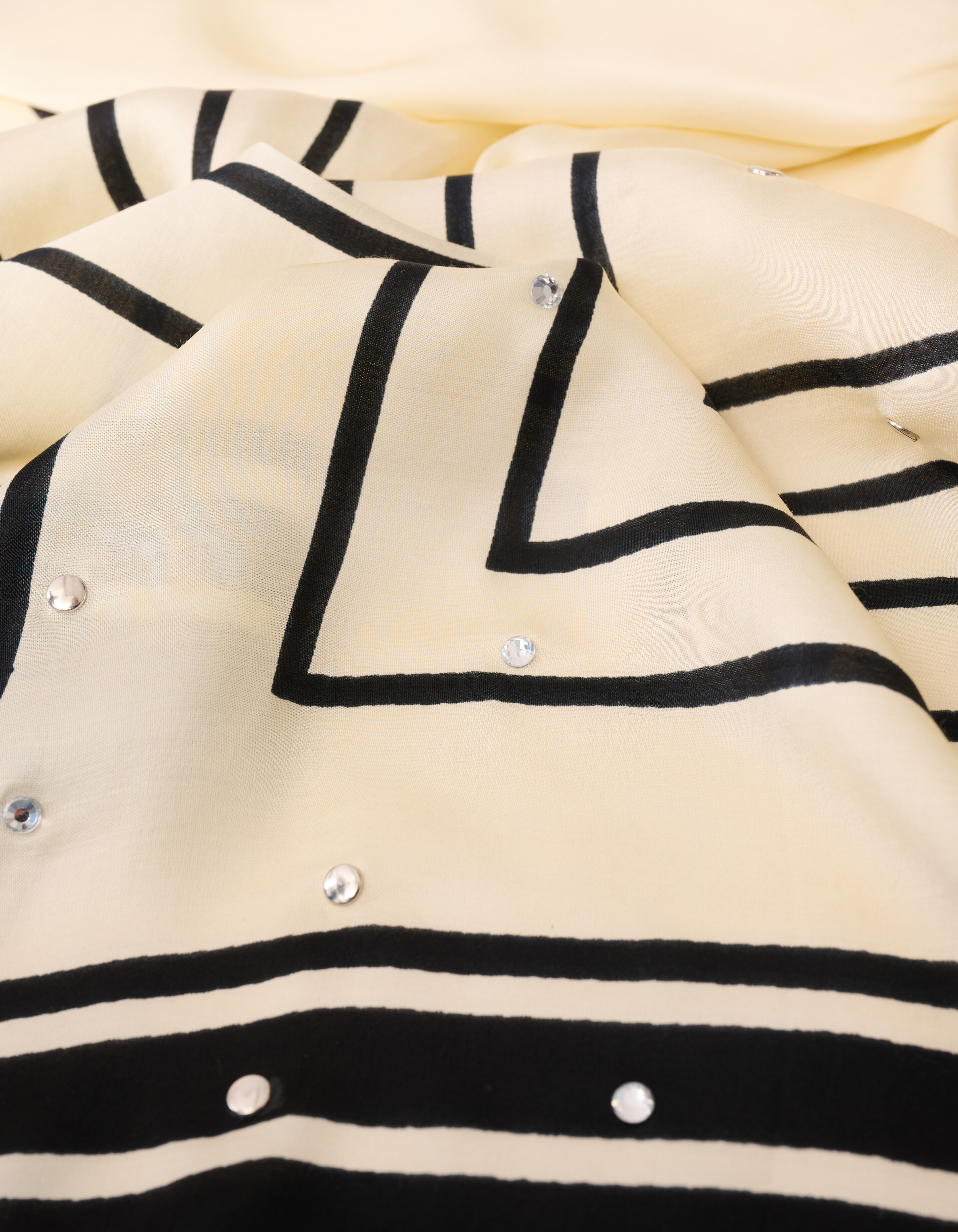 Grafik Strass Schal Schwarz/Wei&szlig; SHOEBY ACCESSOIRES