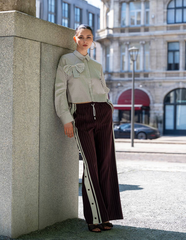 Nadelstreifen-Schleifenbluse Wei&szlig;/Rot SHOEBY WOMEN