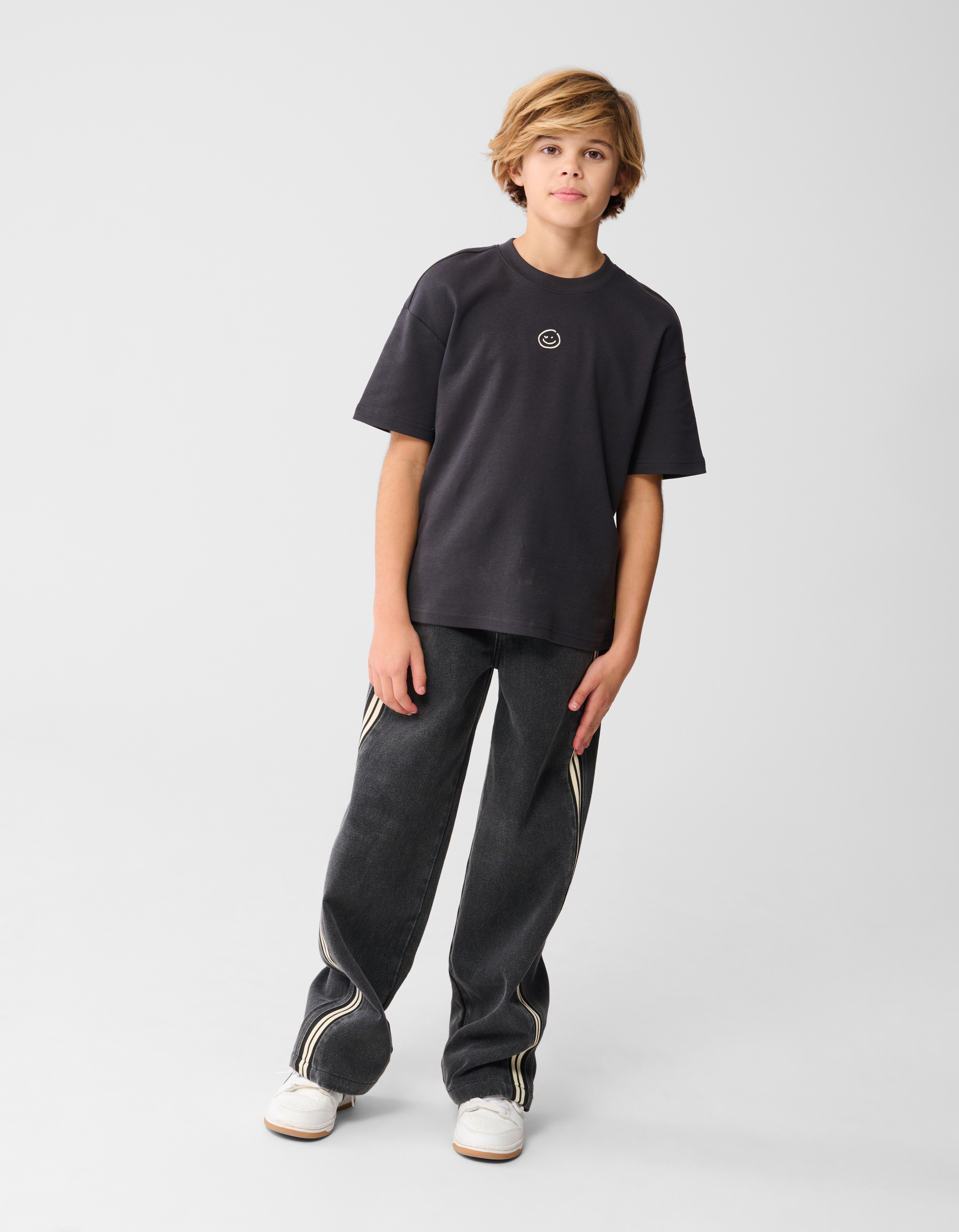 Smiley Artwork T-Shirt Dunkelgrau SHOEBY BOYS