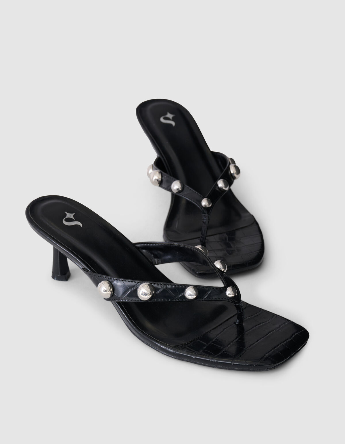 Nieten Slipper Abs&auml;tze Schwarz SHOEBY SHOES