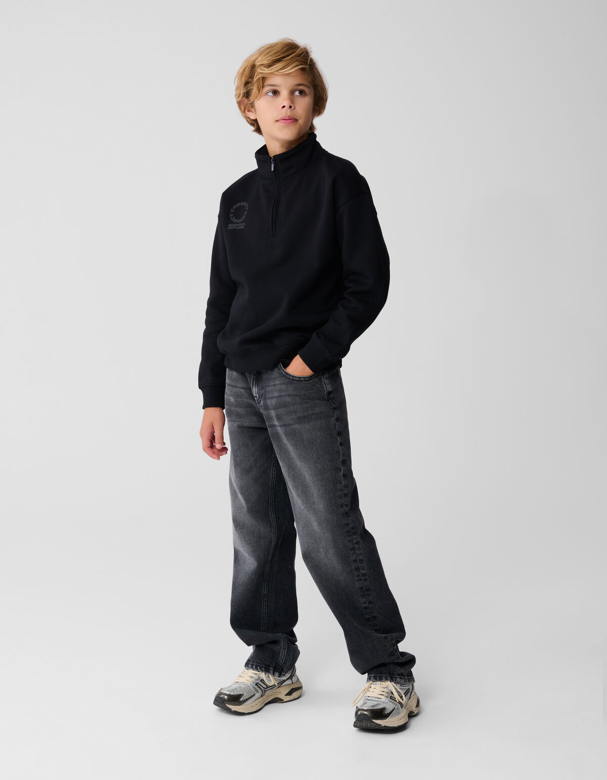 Schwarzer Pullover mit halbem Rei&szlig;verschluss SHOEBY BOYS