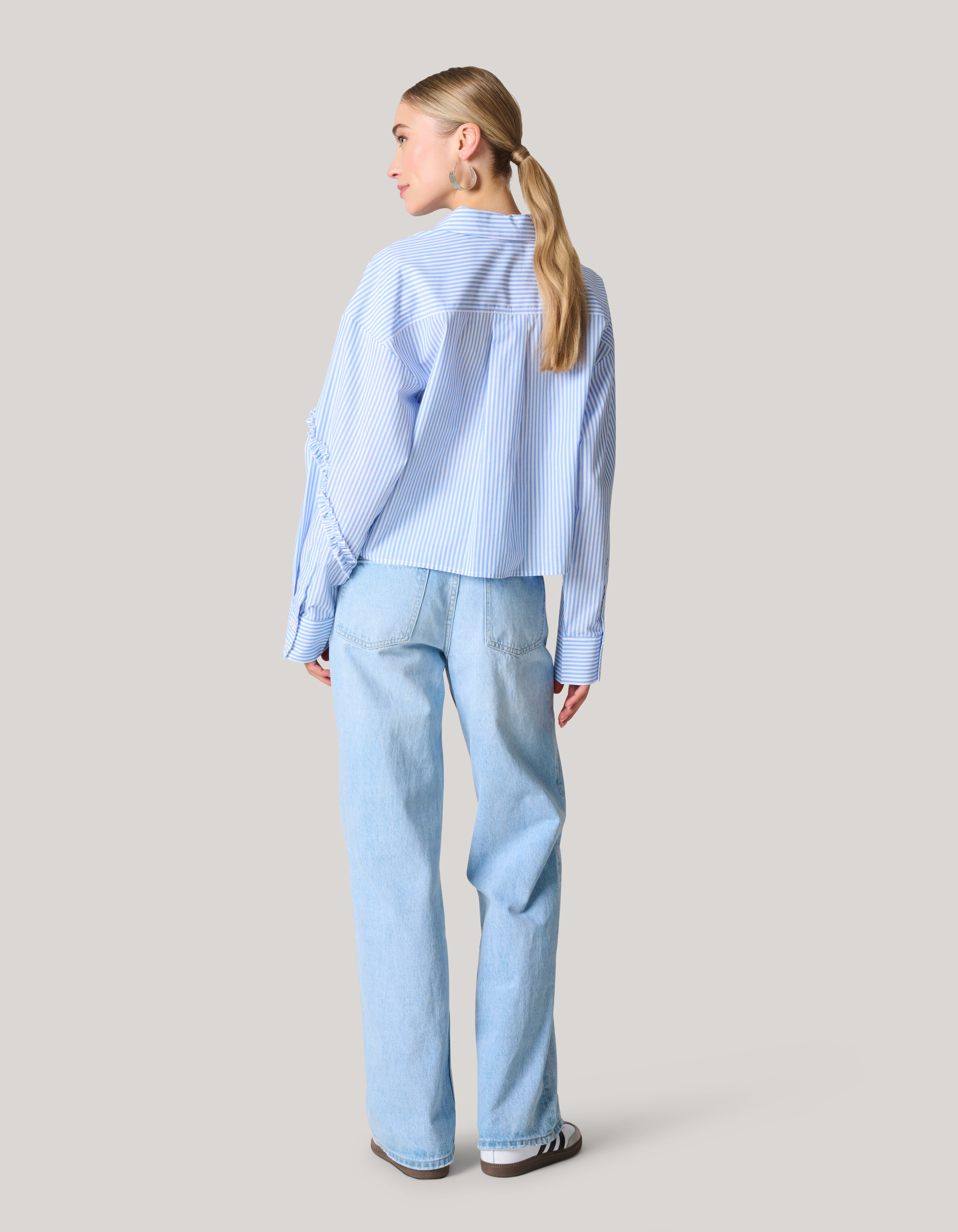 Gestreifte Rüschenbluse Hellblau SHOEBY WOMEN