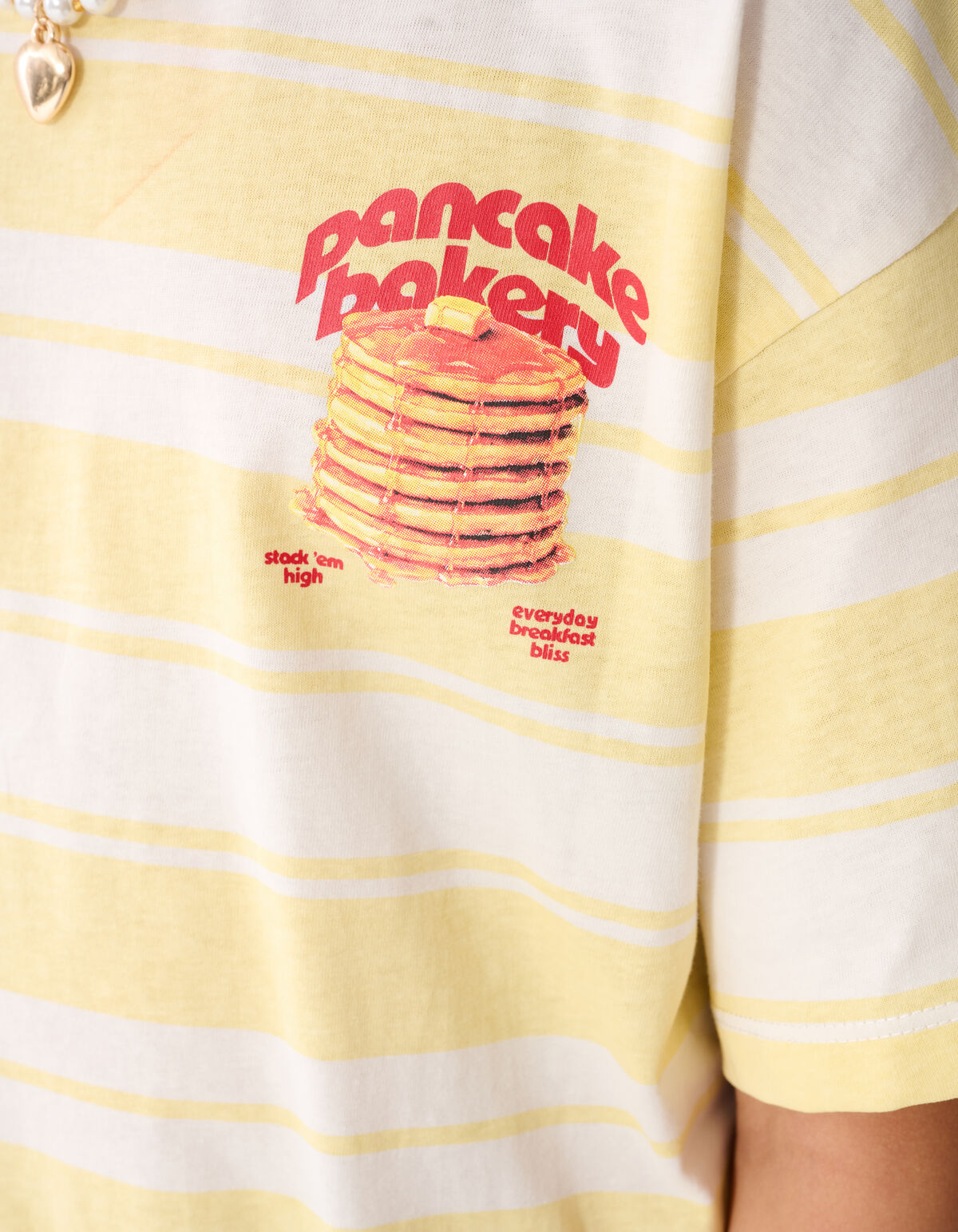 Pancake Bakery Artwork T-Shirt Hellgelb SHOEBY GIRLS