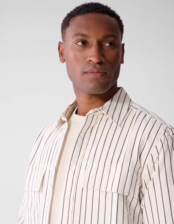 Seersucker-Nadelstreifen-Overshirt Off-White SHOEBY MEN