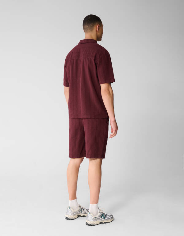 Seersucker-Streifen-Short Dunkelrot SHOEBY MEN