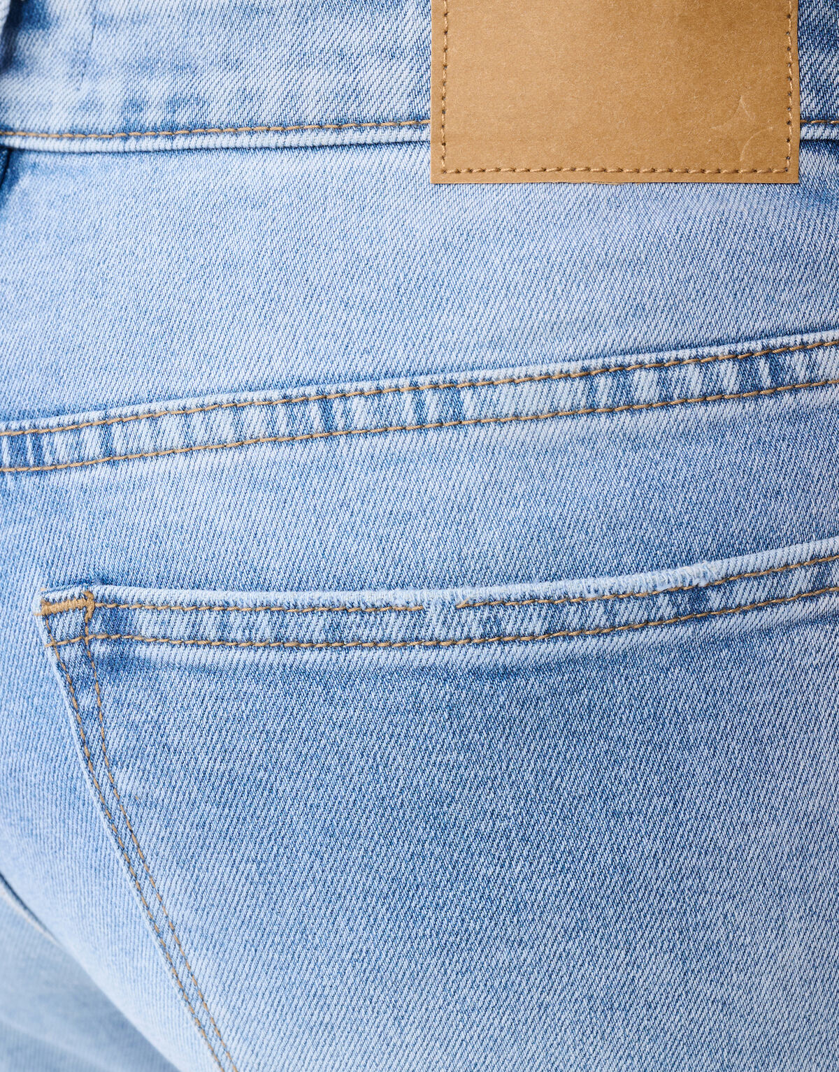 Straight Fit Light Jeans Gebleicht L32 SHOEBY MEN