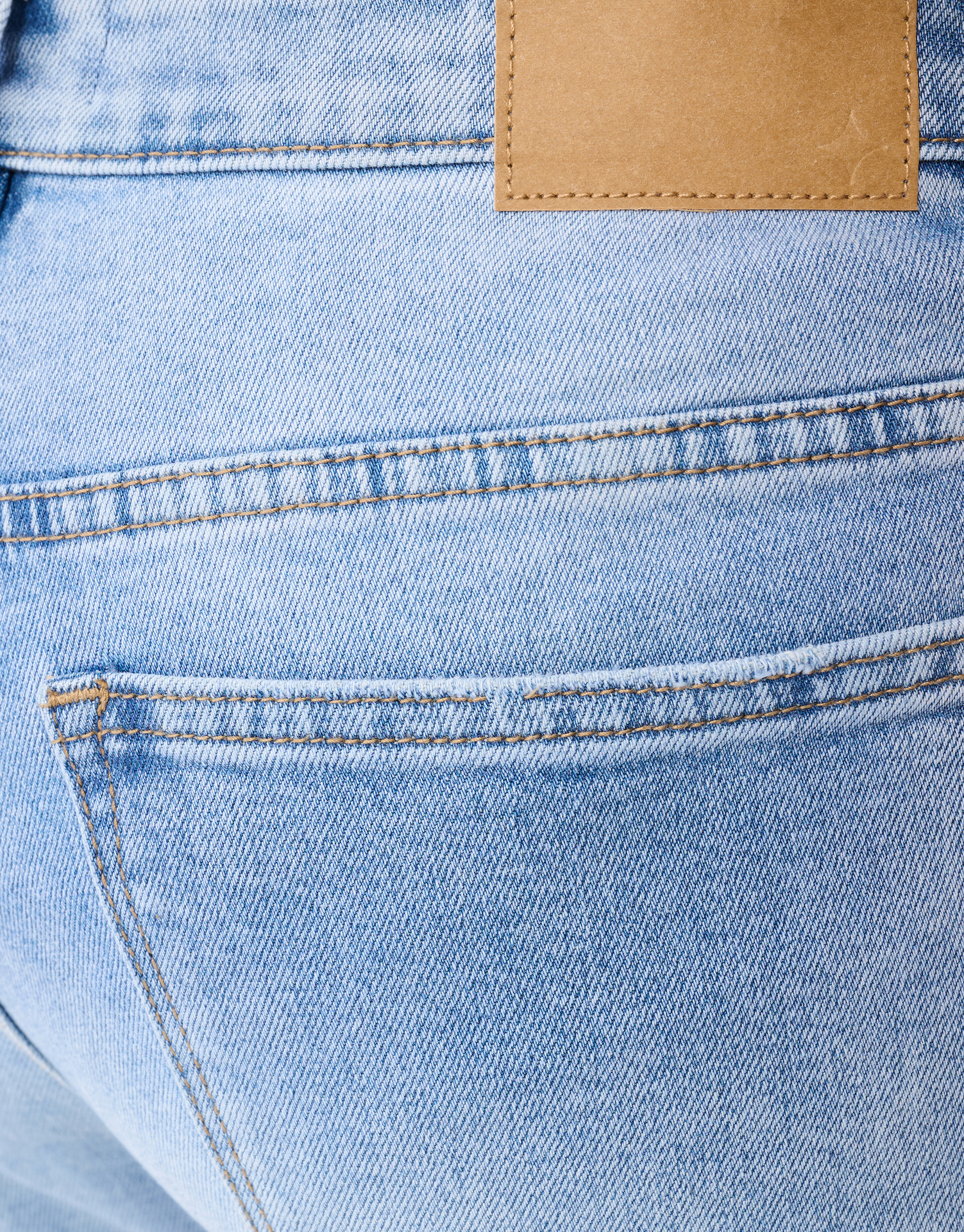 Straight Fit Light Jeans Gebleicht L32 SHOEBY MEN