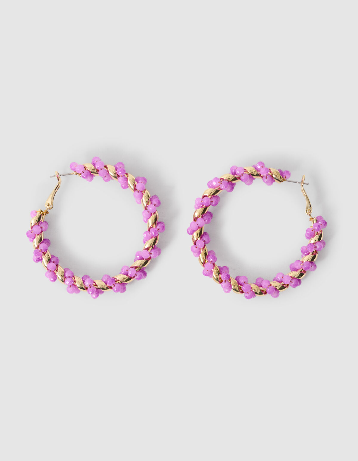 Gedrehte Perlenreifen-Ohrringe Hellviolett SHOEBY ACCESSOIRES